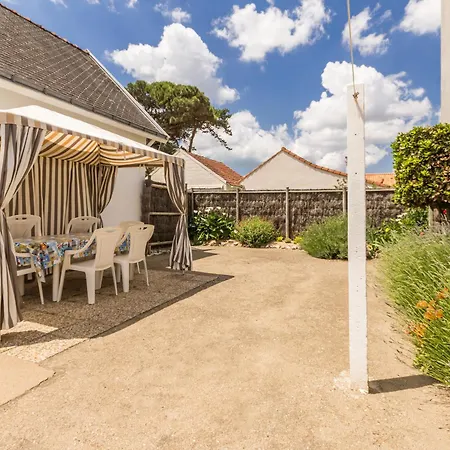 Familial A 30m De La Avec Cour Fleurie, Proche Commerces Et Peche A Pied - Fr-1-306-833