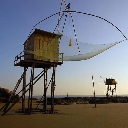 Сasa de vacaciones Familial A 30m De La Avec Cour Fleurie, Proche Commerces Et Peche A Pied - Fr-1-306-833 *