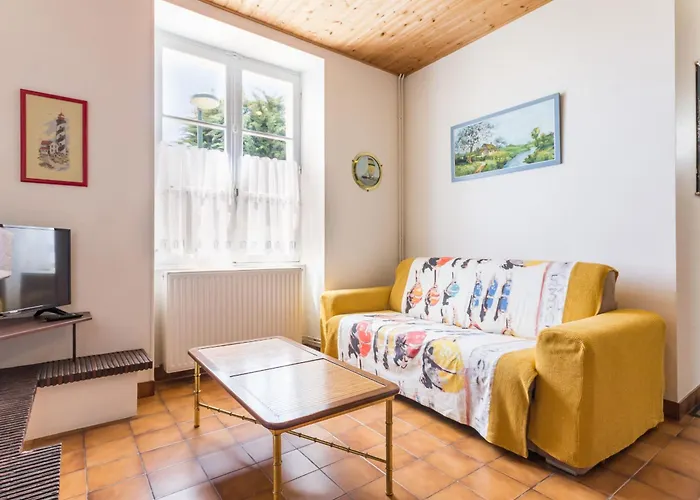 Сasa de vacaciones Familial A 30m De La Avec Cour Fleurie, Proche Commerces Et Peche A Pied - Fr-1-306-833